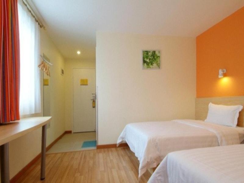 7Days Inn Wuzhou South Railway Station Cangwu Ngoại thất bức ảnh